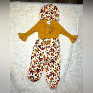 Daisy Fuentes brand baby girl outfit. Size 0/3 months